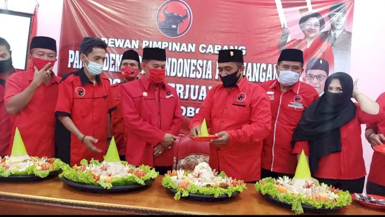 Suasana Tumpengan PDI Perjuangan Kabupaten Probolinggo/RMOLJatim