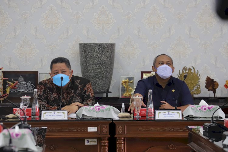 Whisnu saat rapat Persiapan Vaksinasi Covid-19 bersama Pemerintah Provinsi Jatim secara virtual/RMOLJatim