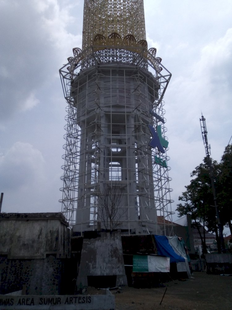  Tower yang direvitalisasi hingga kini pengerjaannya belum berlanjut  /RMOLJatim   