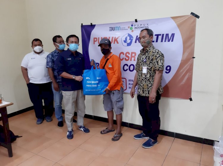 Bantuan kepada buruh tani di Probolinggo