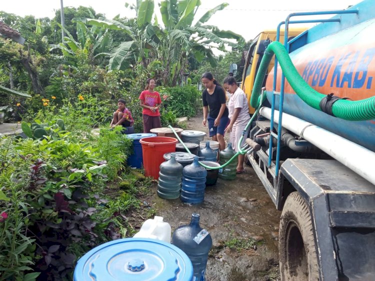 Bantuan air bersih/RMOLJatim