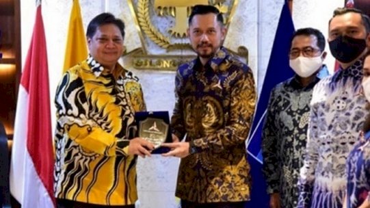 Airlangga Hartarto saat menerima kunjungan AHY/Net