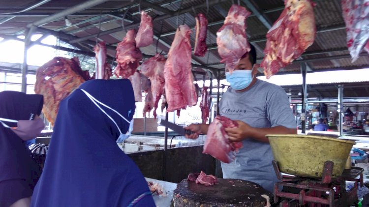 pedagang daging sapi di Pasar Setono Betek  Kediri/RMOLJatim 