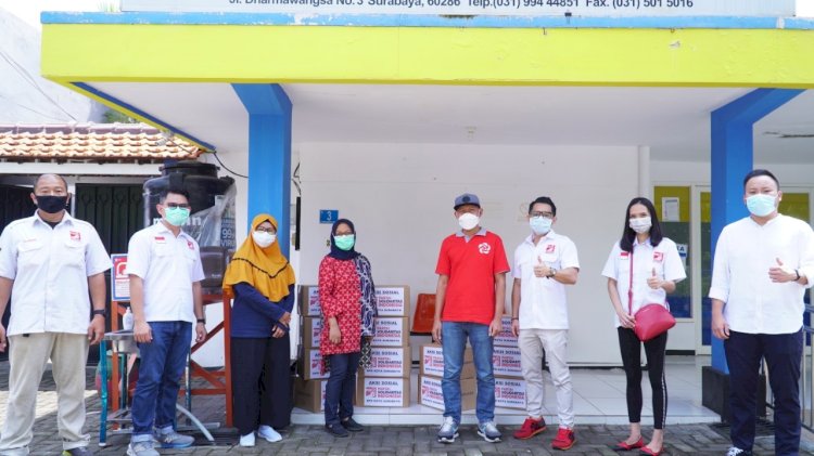 Bantuan 1000 APD dari PSI Surabaya