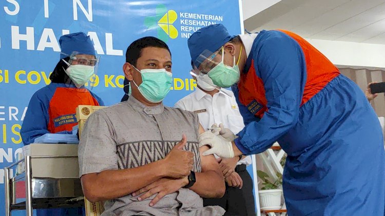 Walikota Kediri Abdullah Abu Bakar