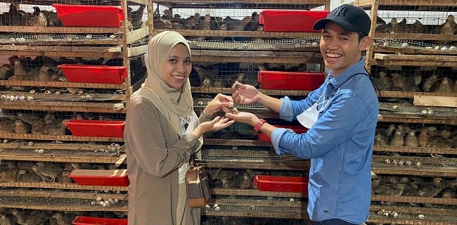 Pendiri Graha Kreatif, Johani Fauzi dan istri/Ist