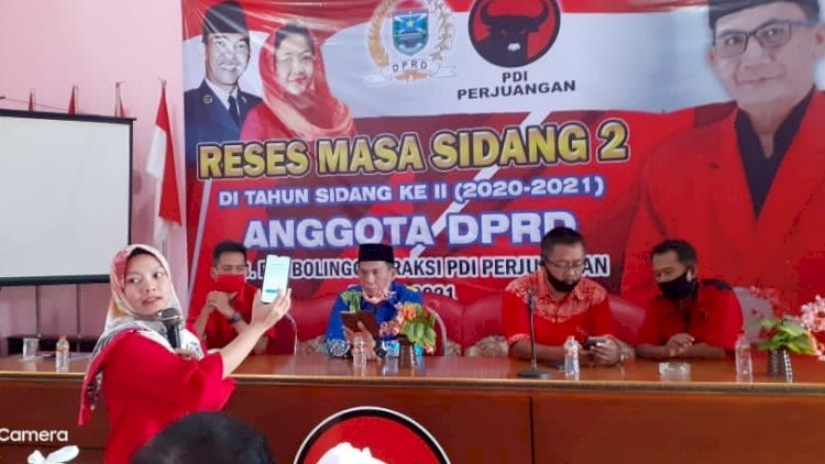 Suasana Pembekalan tekhnologi dan informasi untuk Pengurus PDIP/RMOL jatim