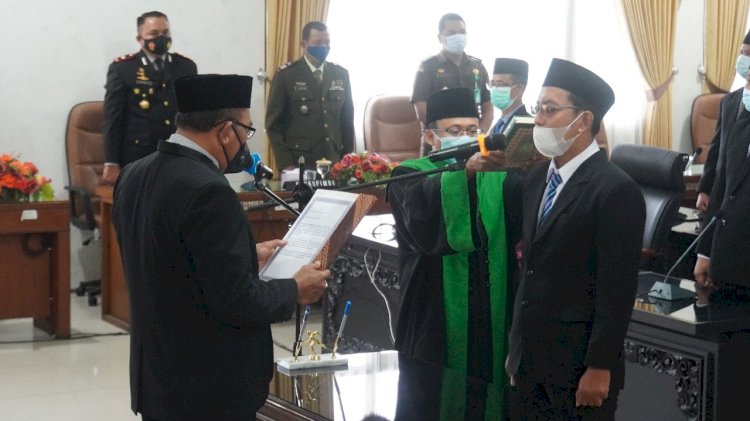 Pelantikan Nuryono Sugiraharjo sebagai anggota DPRD Kota Mojokerto/RMOLJatim