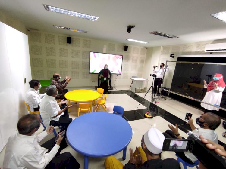 Peresmian laboratorium/Dok Hms