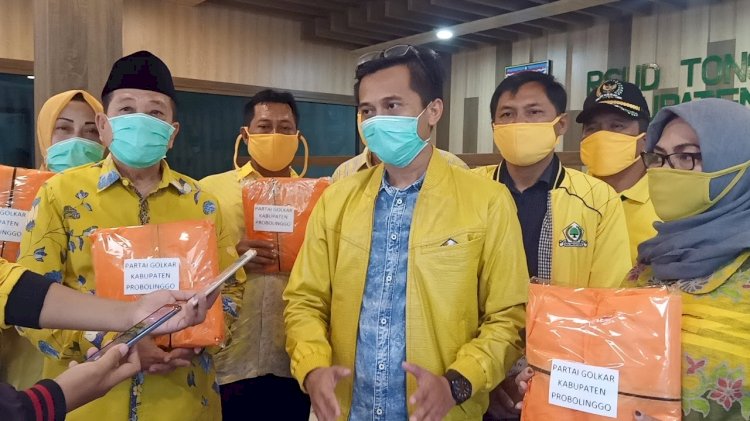 Oka Mahendra saat di wawancara wartawan. /RMOLJatim