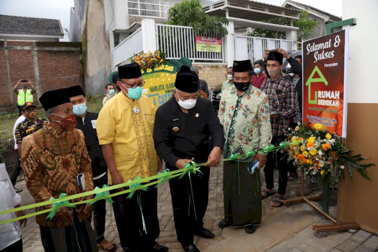 Bupati Malang, H.M Sanusi Saat Meresmikan Rumah Sedekah Anak Yatim/Ist