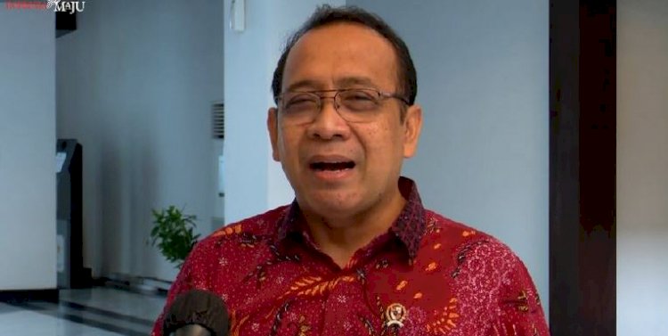 Menteri Sekretariat Negara (Mensesneg), Pratikno saat memberikan keterangan pers melalui kanal Youtube Sekretariat Presiden, Selasa (16/2)/Repro