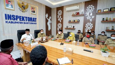 Bupati Banyuwangi, Abdullah Azwar Anas di kantor OPD/Dok Hms