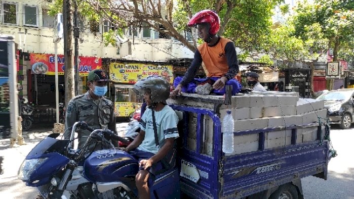 Pelanggar prokes