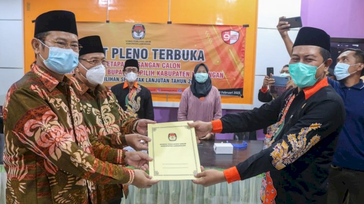 Bupati Lamongan Terpilih  Pilkada ( Yuhrohnur Efendi dan Abdul Rouf