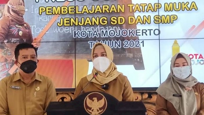 Walikota Mojokerto Ika Puspitasari menjelaskan Pembelajaran Tatap Muka Jenjang SD dan SMP Kota Mojokerto tahun 2021/RMOLJatim