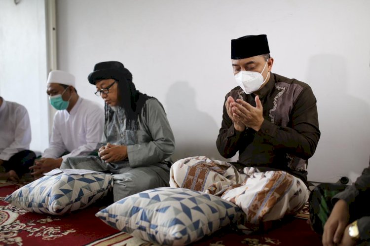 Eri Cahyadi menggelar acara khataman Al-Quran di kediamannya daerah Ketintang, Surabaya/Ist