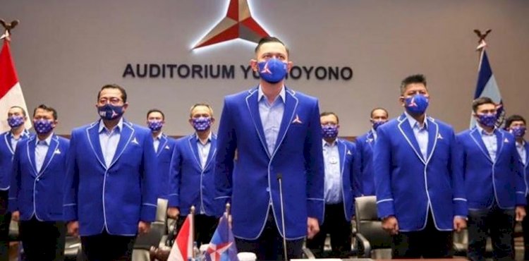 Ketum Partai Demokrat AHY dan pengurus DPP/Net