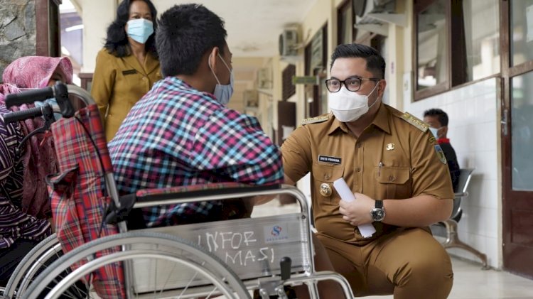 Bupati Kediri temui pasien di rumah sakit 