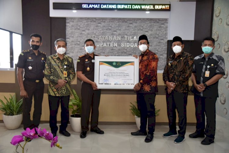 Peresmian layanan e- Tilang oleh Bupati Sidoarjo Gus Muhdlor dan Kajari Setiawan Budi/RMOLJatim