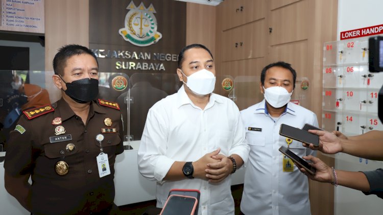 Eri Cahyadi didampingi Kajari Surabaya dan Kepala BPN 1/RMOLJatim