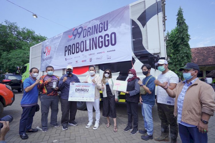 Penyaluran bantuan di Dringu/Ist