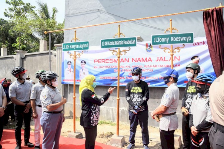 Gubernur Khofifah Resmikan Nama Jalan di Lingkar Tuban/Dok.Hms