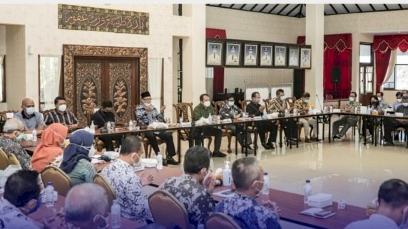Bupati Jember diskusi bersama OPD/hms