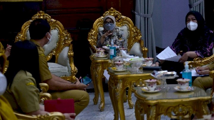 Rini Indriyani Eri Cahyadi menggelar rapat koordinasi bersama dinas terkait/ist