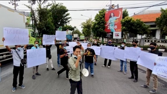 Aksi jurnalis di Tuban