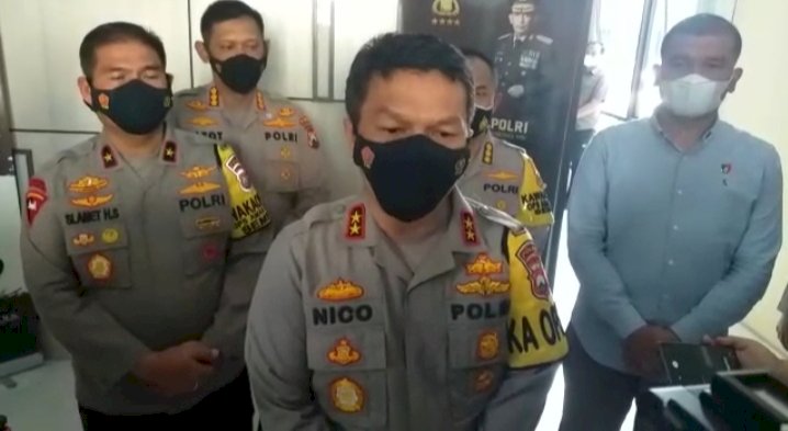 Kapolda Jatim, Irjen Pol Nico Afinta saat memberikan keterangan pers terkait penanganan kasus kekerasan koresponden Tempo/RMOLJatim