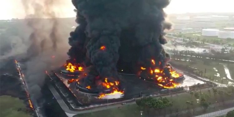 Empat kilang minyak milik PT Pertamina di Balongan, Indramayu/Net