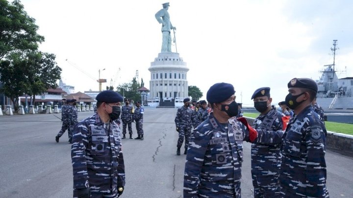 Pangkoarmada II Pimpin Gelar Pasukan