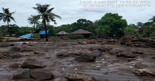 Banjir bandang di Nusa Tenggara Timur yang terjadi beberapa waktu lalu/Ist