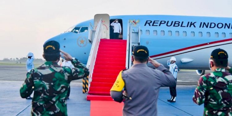 Presiden Joko Widodo saat akan bertolak ke NTT/Net
