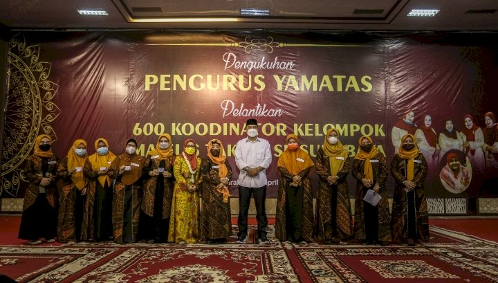 Eri Cahyadi saat Pengukuhan Pengurus Yamatas dan Pelantikan 600 Koordinator Kelompok Majelis Taklim se-Surabaya, di Gedung Convention Hall/Ist