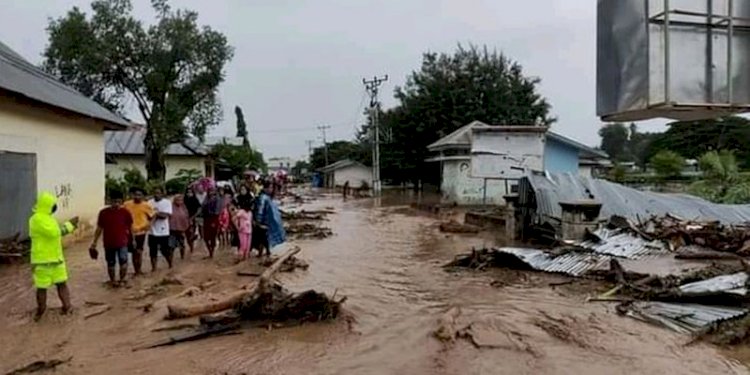 Banjir bandang di NTT yang merusak sejumlah fasilitas publik/Net