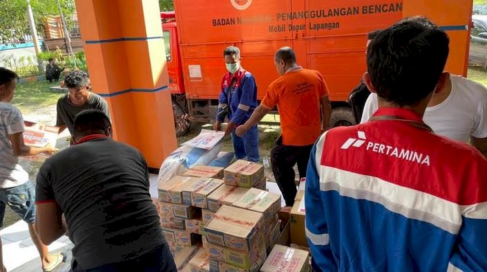 Pertamina Peduli memberi bantuan berupa sembako untuk korban bencana di Nusa Tenggara Timur/Ist