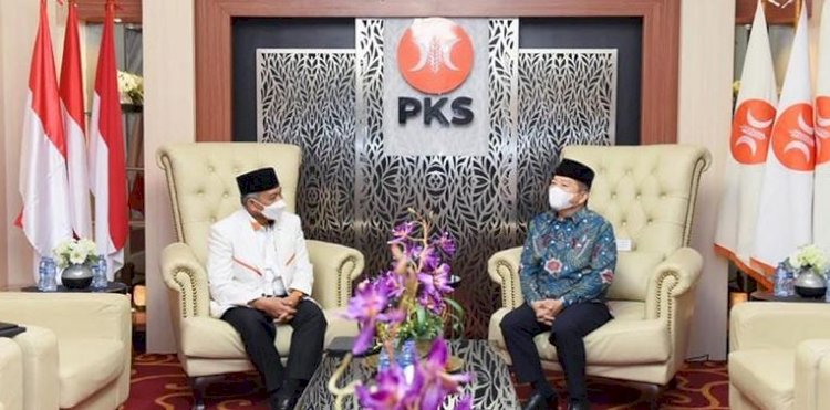 Presiden PKS Ahmad Saikhu dan Ketua Umum PPP Suharso Monoarfa/Repro