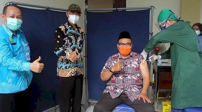 Wakil Bupati Probolinggo saat disuntik vaksin beberapa hari yang lalu/Ist