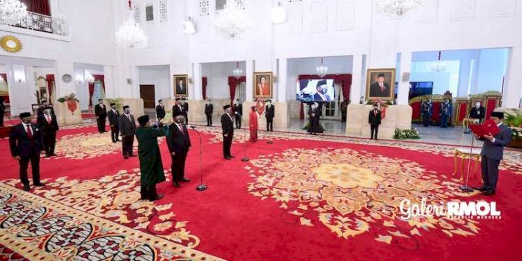 Presiden Joko Widodo melantik enam menteri, lima wakil menteri dan dua kepala badan di Istana Negara, Rabu 23 Desember 2020/RMOL