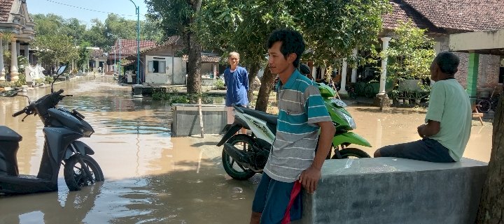 Salah satu permukiman warga yang terendam banjir di Ngawi/RMOLJatim