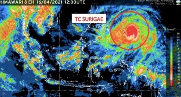 Tangkapan cuaca BMK terhadap Badai Siklon Tropis Surigae (yang dilingkari merah)/Repro