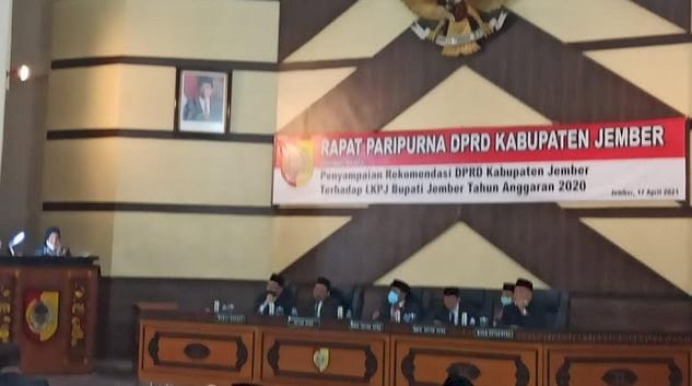 Rapat paripurna DPRD Jember terhadap LKPJ Bupati Jember tahun anggaran 2020/RMOLJatim