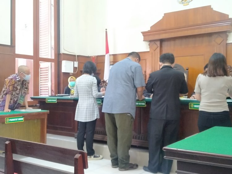 suasana pencocokan bukti dalam renvoi prosedur di Pengadilan Niaga Surabaya/RMOLJatim