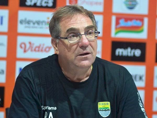 Pelatih Persib Bandung Robert Alberts/Net