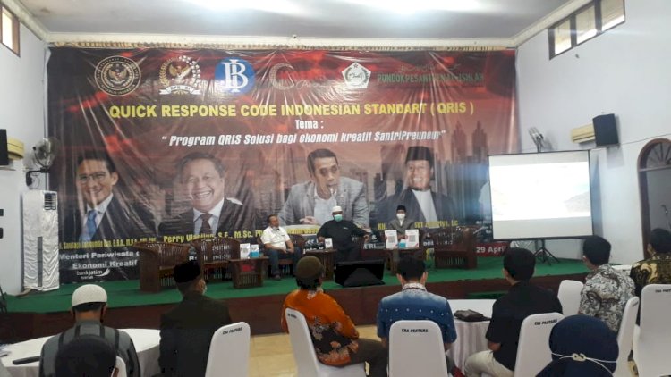 Menparekraf Sandiaga Salahuddin Uno saat menghadiri acara Quick Respon Code Indonesia Standart (QRIS) yang digelar Pondok Pesantren (Ponpes) Al-Ishlah, Bondowoso secara virtual/RMOLJatim