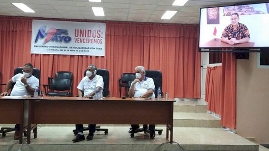 Teguh Santosa dalam forum "Solidaritas untuk Mengakhiri Blokade Kuba" yang digelar secara hybrid pada Sabtu, 1 Mei 2021/Ist