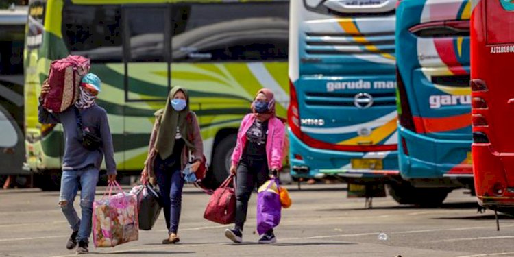 Pemudik yang hendak melakukan perjalanan darat/Net