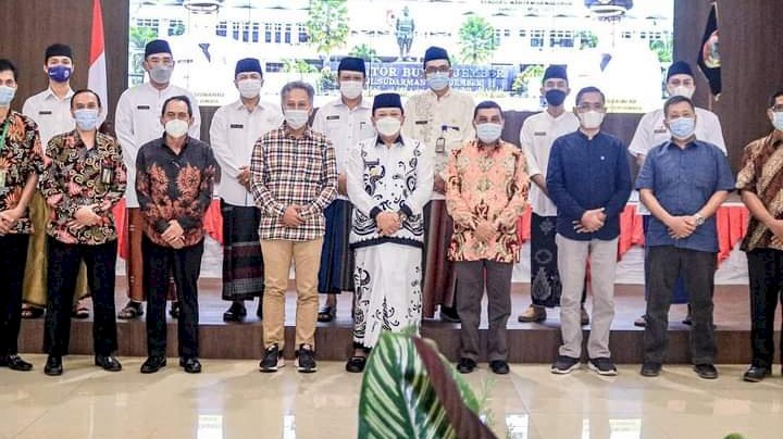 Usai audiensi Pihak mitra tani 27 dengan Bupati Jember di Pendopo Wahya Wibawagraha Jember